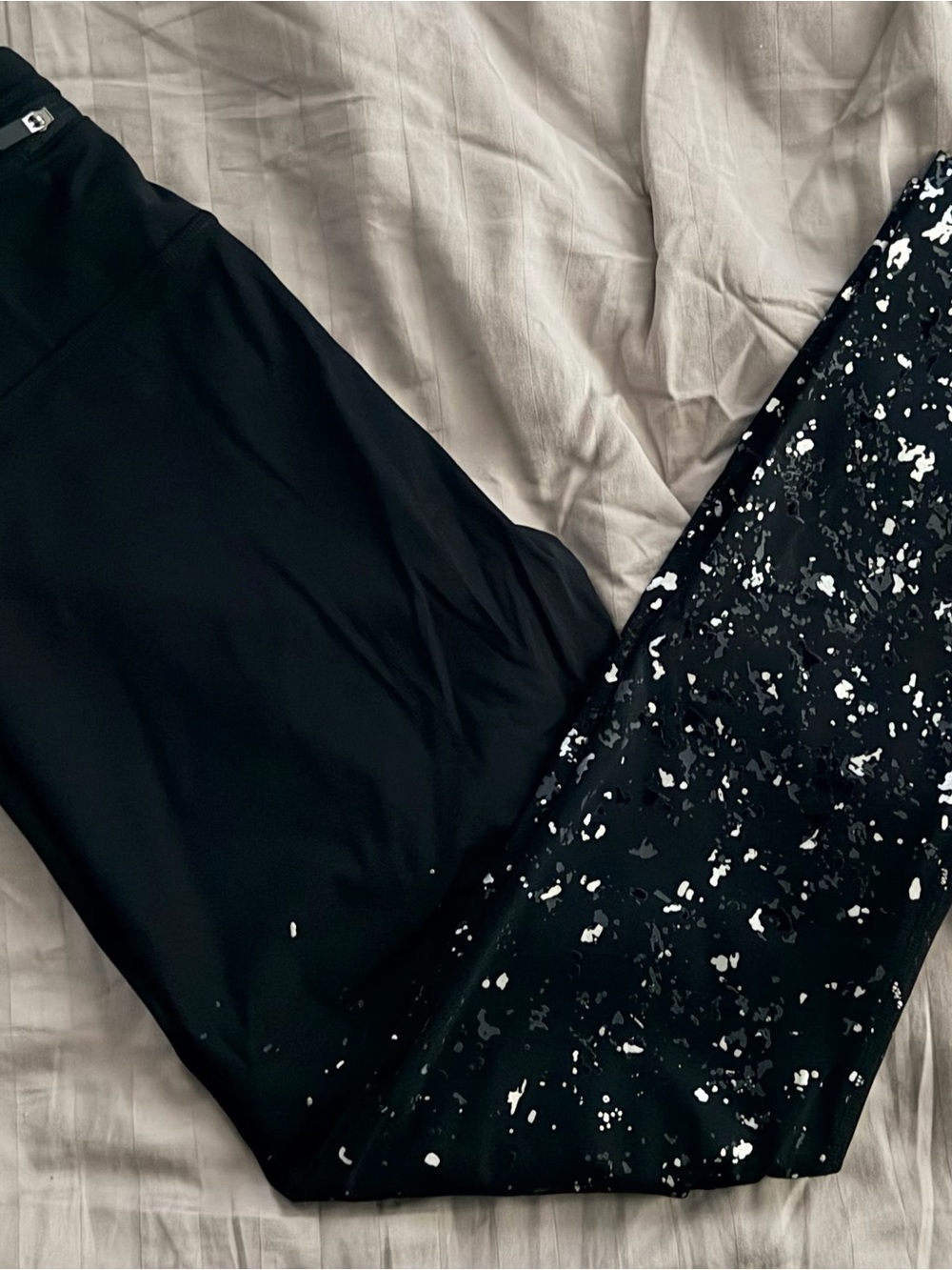 Lululemon Speed Wunder Mid-Rise Crop 23” in Speckle Shine